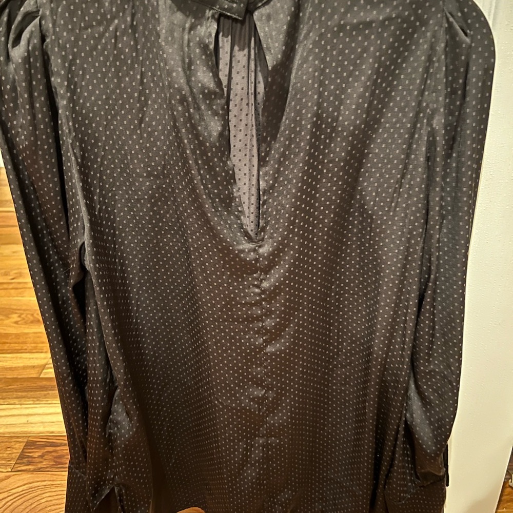 H&M Blouse - Picture 2 of 4